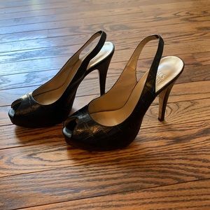 Saks Fifth Avenue Leather Heels s 61/2M